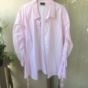 Who What Wear 1X peach & white striped button down worn ONCE. Designer touches!